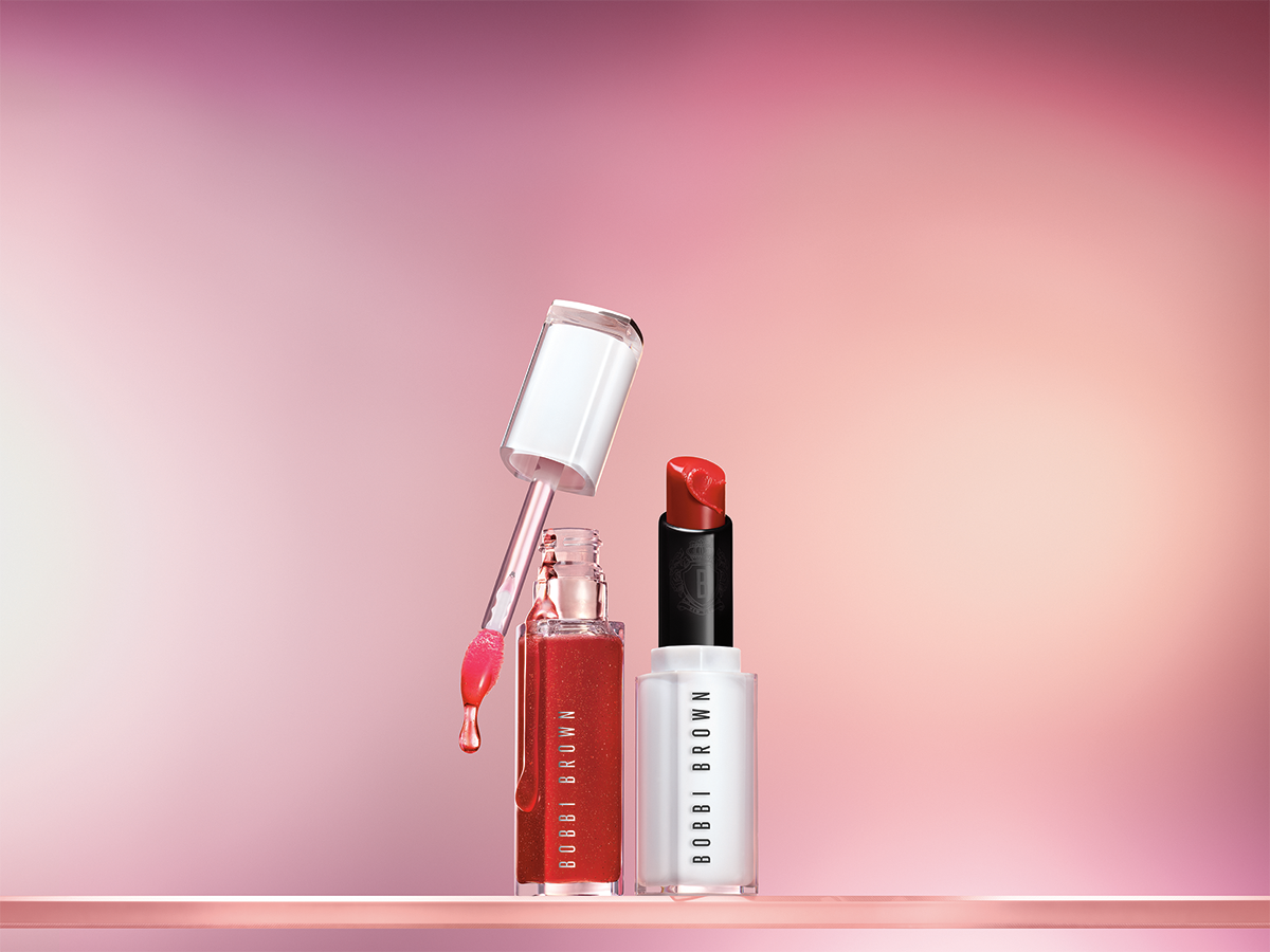 ボビイ ブラウンの新作「エクストラ リップ ティンテッド バーム」と「エクストラ ブラッシング リップ オイル」の製品画像